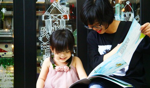 Cùng con đọc sách, thay vì kể chuyện cho bé nghe - Ảnh 1. Cùng con đọc sách, thay vì kể chuyện cho bé nghe - Ảnh 1.