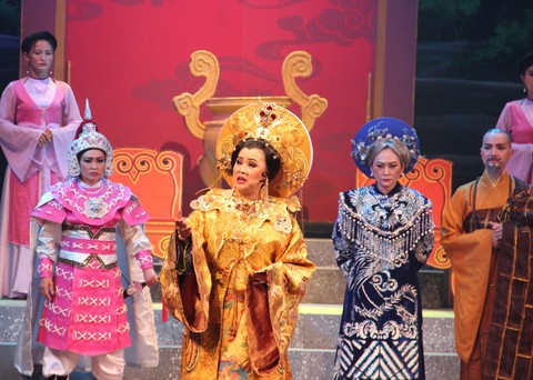 Thái hậu Dương Vân Nga: tinh thần độc lập và tình yêu đất nước - Ảnh 4. Thái hậu Dương Vân Nga: tinh thần độc lập và tình yêu đất nước - Ảnh 4.