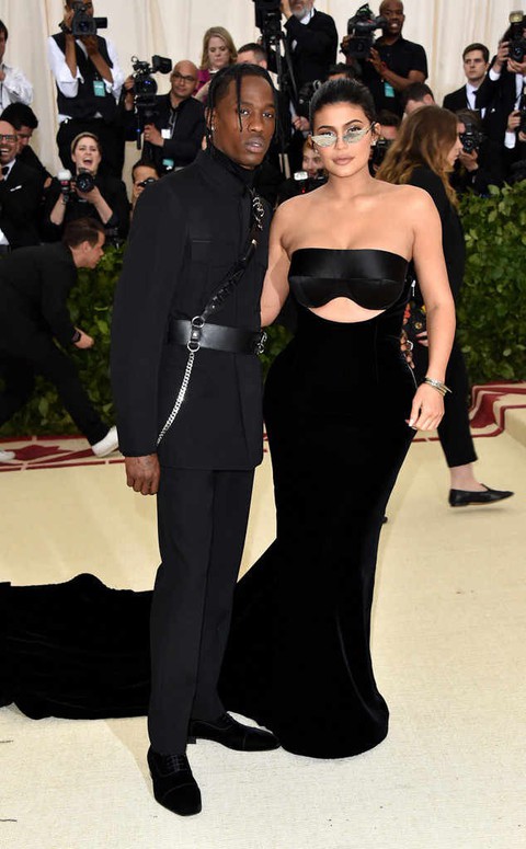 Kylie Jenner - bà mẹ hot girl hay bà trùm mỹ phẩm? - Ảnh 1. Kylie Jenner - bà mẹ hot girl hay bà trùm mỹ phẩm? - Ảnh 1.