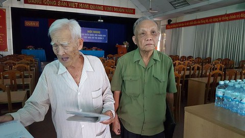 Cư dân Thủ Thiêm mong chờ tiếp xúc đại biểu Quốc hội - Ảnh 1. Cư dân Thủ Thiêm mong chờ tiếp xúc đại biểu Quốc hội - Ảnh 1.