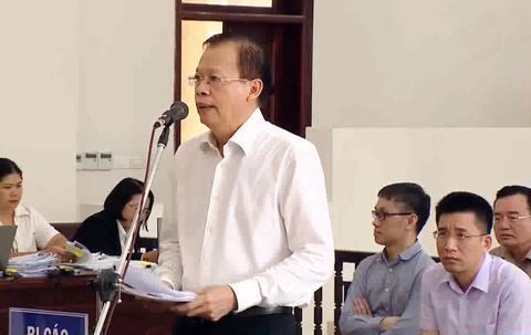 Phiên tòa ông Đinh La Thăng nghỉ sớm chờ triệu tập người quan trọng - Ảnh 3. Phiên tòa ông Đinh La Thăng nghỉ sớm chờ triệu tập người quan trọng - Ảnh 3.