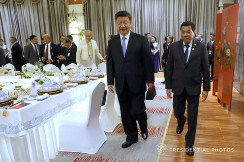 Nghị sĩ Philippines cảnh báo Manila đổi đất trả nợ Bắc Kinh - Ảnh 1. Nghị sĩ Philippines cảnh báo Manila đổi đất trả nợ Bắc Kinh - Ảnh 1.