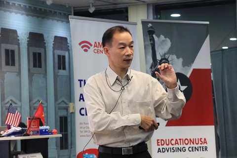 Trả thêm tiền điện để giảm ô nhiễm không khí? - Ảnh 1. Trả thêm tiền điện để giảm ô nhiễm không khí? - Ảnh 1.
