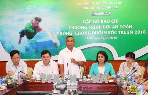 Triển khai chương trình bơi an toàn, phòng chống đuối nước cho trẻ em - Ảnh 1. Triển khai chương trình bơi an toàn, phòng chống đuối nước cho trẻ em - Ảnh 1.