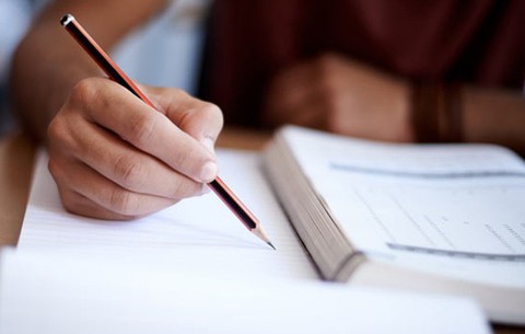 Lùi thời hạn báo cáo vụ giáo sư bị tố đạo văn trò - Ảnh 1. Lùi thời hạn báo cáo vụ giáo sư bị tố đạo văn trò - Ảnh 1.