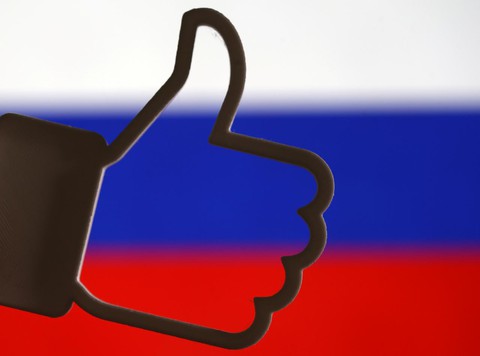 Tới lượt nghị sĩ Nga muốn ông chủ Facebook điều trần - Ảnh 1. Tới lượt nghị sĩ Nga muốn ông chủ Facebook điều trần - Ảnh 1.