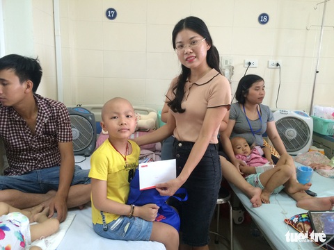 Ngày Quốc tế thiếu nhi của bệnh nhi ung thư Hà Nội - Ảnh 6. Ngày Quốc tế thiếu nhi của bệnh nhi ung thư Hà Nội - Ảnh 6.