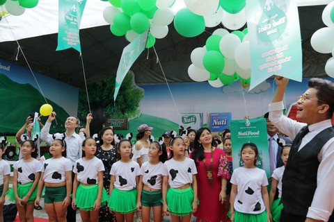 Đề nghị phụ huynh giám sát chương trình sữa học đường - Ảnh 1. Đề nghị phụ huynh giám sát chương trình sữa học đường - Ảnh 1.