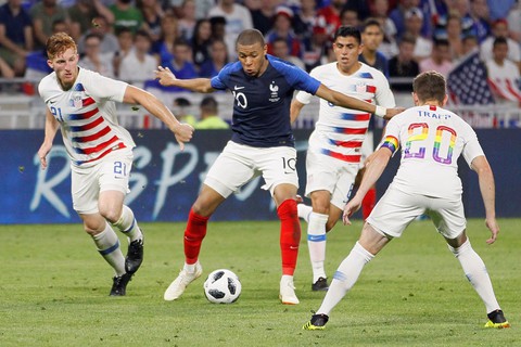 Mbappe ‘giải cứu’ Pháp ở trận giao hữu trước World Cup - Ảnh 3. Mbappe ‘giải cứu’ Pháp ở trận giao hữu trước World Cup - Ảnh 3.