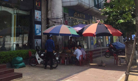 Điều tra vụ phóng viên tố bị đánh khi xác minh áo mưa giá 1 triệu đồng - Ảnh 2. Điều tra vụ phóng viên tố bị đánh khi xác minh áo mưa giá 1 triệu đồng - Ảnh 2.