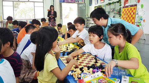 Mùa hè vừa lo chuyện học, vừa lo chuyện chơi - Ảnh 1. Mùa hè vừa lo chuyện học, vừa lo chuyện chơi - Ảnh 1.