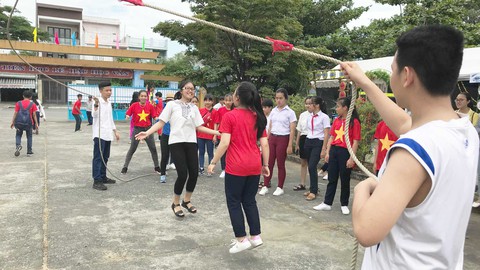Mùa hè vừa lo chuyện học, vừa lo chuyện chơi - Ảnh 2. Mùa hè vừa lo chuyện học, vừa lo chuyện chơi - Ảnh 2.