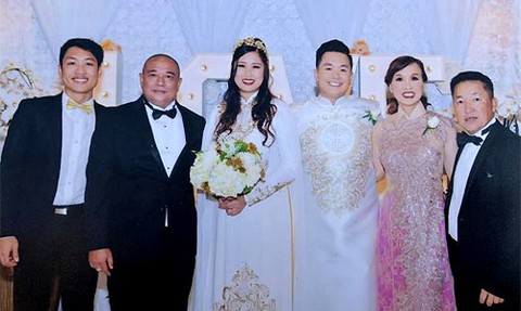 11-6: Cô gái chuyển giới hát lô tô bị cha từ mặt khiến Hoài Linh cảm động - Ảnh 5. 11-6: Cô gái chuyển giới hát lô tô bị cha từ mặt khiến Hoài Linh cảm động - Ảnh 5.