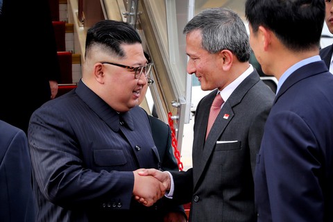 Ông Donald Trump gặp ông Kim Jong Un: Quan trọng là thái độ! - Ảnh 2. Ông Donald Trump gặp ông Kim Jong Un: Quan trọng là thái độ! - Ảnh 2.