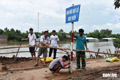 Sạt lở nhiều ở An Giang là do mưa và biến đổi dòng chảy - Ảnh 4. Sạt lở nhiều ở An Giang là do mưa và biến đổi dòng chảy - Ảnh 4.