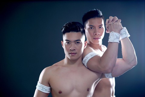 Quốc Cơ, Quốc Nghiệp ngừng show diễn tri ân vì chấn thương nặng - Ảnh 5. Quốc Cơ, Quốc Nghiệp ngừng show diễn tri ân vì chấn thương nặng - Ảnh 5.