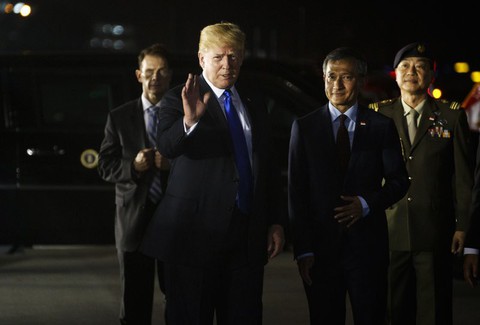 Hai ông Trump, Kim sẽ đối thoại riêng trong khoảng 2 tiếng - Ảnh 1. Hai ông Trump, Kim sẽ đối thoại riêng trong khoảng 2 tiếng - Ảnh 1.