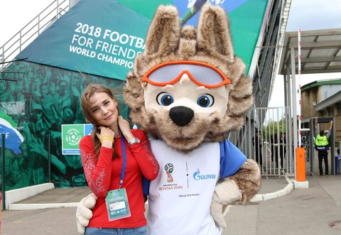 World Cup 2018 bắt đầu nóng với những cô gái Nga xinh đẹp - Ảnh 1. World Cup 2018 bắt đầu nóng với những cô gái Nga xinh đẹp - Ảnh 1.