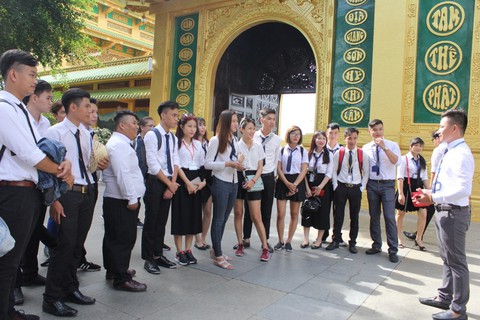 Trường Trung cấp Việt Giao tư vấn tuyển sinh vào lớp 10 - Ảnh 1. Trường Trung cấp Việt Giao tư vấn tuyển sinh vào lớp 10 - Ảnh 1.