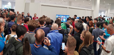 Vừa khai mạc World Cup, FIFA đã khiến phóng viên nổi giận - Ảnh 2. Vừa khai mạc World Cup, FIFA đã khiến phóng viên nổi giận - Ảnh 2.