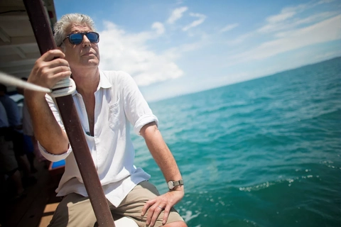 Thi hài đầu bếp Anthony Bourdain đã được hỏa táng tại Pháp - Ảnh 1. Thi hài đầu bếp Anthony Bourdain đã được hỏa táng tại Pháp - Ảnh 1.