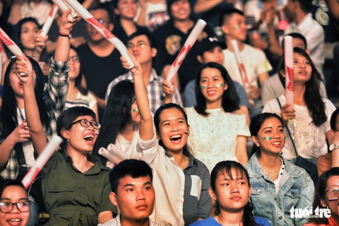 Sài Gòn sôi động trong ngày khai mạc World Cup 2018 - Ảnh 1. Sài Gòn sôi động trong ngày khai mạc World Cup 2018 - Ảnh 1.