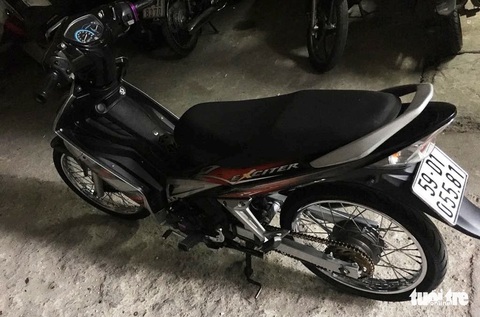 Bắt ‘nóng’ hai nghi phạm cướp giật tại trung tâm Sài Gòn - Ảnh 3. Bắt ‘nóng’ hai nghi phạm cướp giật tại trung tâm Sài Gòn - Ảnh 3.