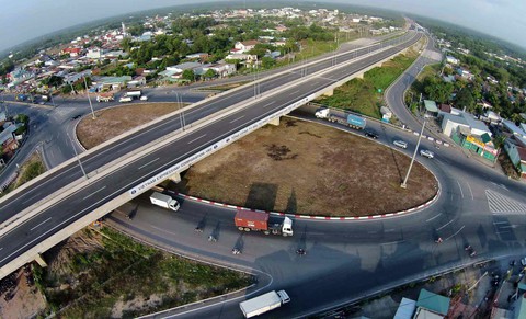 Hạ tầng sôi động - bất động sản Long An bứt phá - Ảnh 1. Hạ tầng sôi động - bất động sản Long An bứt phá - Ảnh 1.