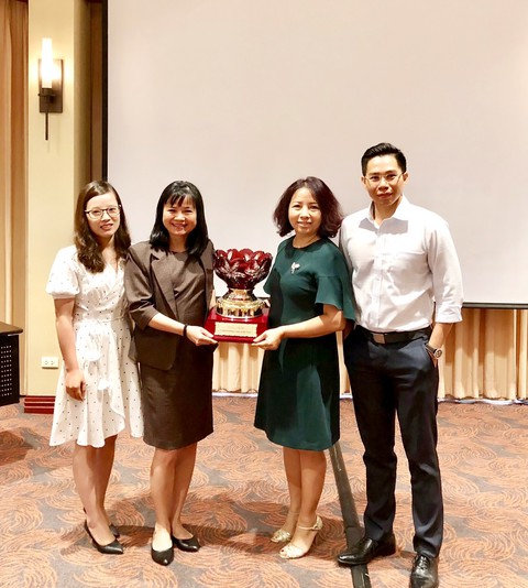 Chubb Life Việt Nam nhận giải thưởng “Tập thể Thẩm định Xuất sắc năm 2018” - Ảnh 1. Chubb Life Việt Nam nhận giải thưởng “Tập thể Thẩm định Xuất sắc năm 2018” - Ảnh 1.