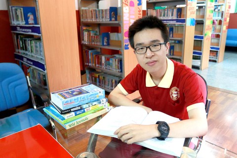 Nam sinh giành ‘cú đúp’ huy chương vàng kỳ thi Olympic TP.HCM - Ảnh 3. Nam sinh giành ‘cú đúp’ huy chương vàng kỳ thi Olympic TP.HCM - Ảnh 3.