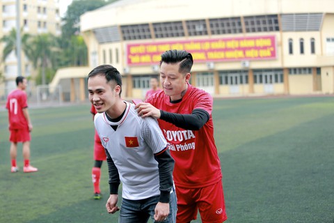 Tuấn Hưng mong World Cup 2018 có nhiều bàn thắng xem mới sướng - Ảnh 1. Tuấn Hưng mong World Cup 2018 có nhiều bàn thắng xem mới sướng - Ảnh 1.