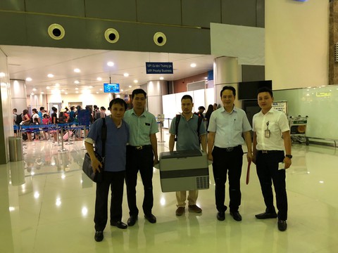 Mang trái tim từ Hà Nội vào Huế cứu thiếu niên tim to gấp 3 bình thường - Ảnh 2. Mang trái tim từ Hà Nội vào Huế cứu thiếu niên tim to gấp 3 bình thường - Ảnh 2.