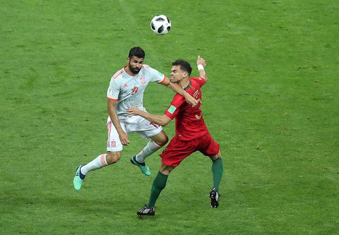 Ronaldo góp vào bữa tiệc bóng đá thịnh soạn của bán đảo Iberia - Ảnh 2. Ronaldo góp vào bữa tiệc bóng đá thịnh soạn của bán đảo Iberia - Ảnh 2.