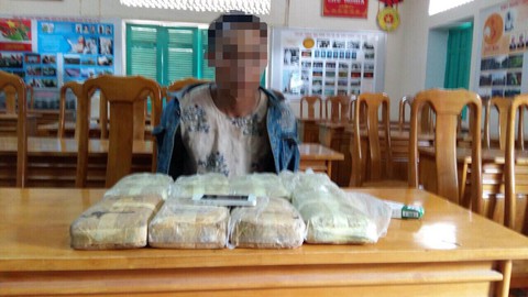 Phá đường dây chuyển 48.000 viên ma túy từ Lào vào Việt Nam - Ảnh 1. Phá đường dây chuyển 48.000 viên ma túy từ Lào vào Việt Nam - Ảnh 1.