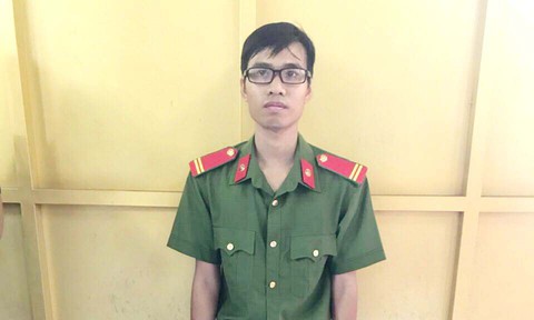 Bắt giữ người giả danh công an kích động gây rối - Ảnh 1. Bắt giữ người giả danh công an kích động gây rối - Ảnh 1.