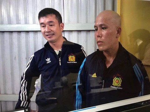 Nhiều đối tượng giả danh công an gây rối bị đưa về trụ sở - Ảnh 1. Nhiều đối tượng giả danh công an gây rối bị đưa về trụ sở - Ảnh 1.