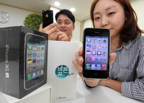 iPhone 3GS ‘mới tinh’ mở bán lại tại Hàn Quốc - Ảnh 1. iPhone 3GS ‘mới tinh’ mở bán lại tại Hàn Quốc - Ảnh 1.