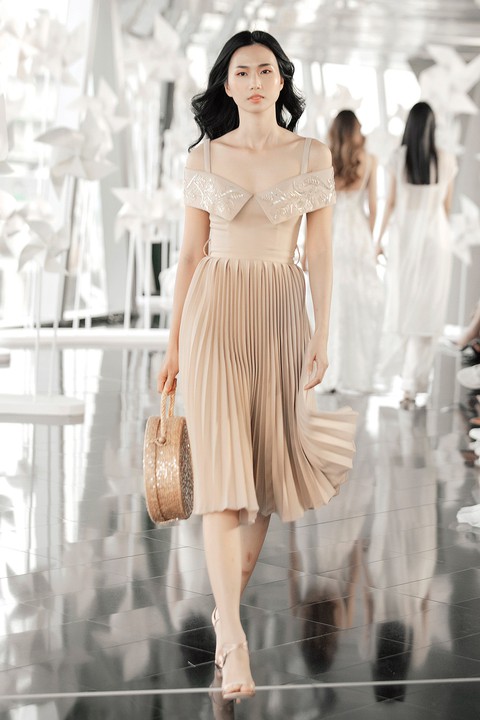 Chung Thanh Phong diễn thời trang ở tòa nhà cao nhất Việt Nam - Ảnh 4. Chung Thanh Phong diễn thời trang ở tòa nhà cao nhất Việt Nam - Ảnh 4.