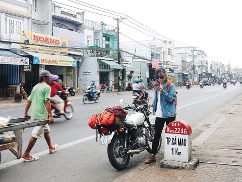 Nữ phượt thủ xuyên Việt độc hành bằng xe máy - Ảnh 2. Nữ phượt thủ xuyên Việt độc hành bằng xe máy - Ảnh 2.