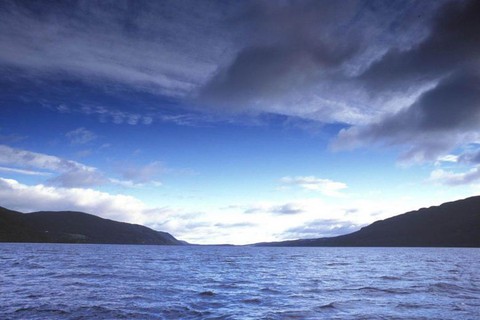 Bắt đầu truy tìm DNA của quái vật hồ Loch Ness - Ảnh 1. Bắt đầu truy tìm DNA của quái vật hồ Loch Ness - Ảnh 1.