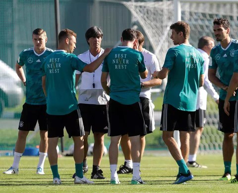 Tuyển Đức than phiền vì khách sạn ở World Cup y như trường nội trú - Ảnh 2. Tuyển Đức than phiền vì khách sạn ở World Cup y như trường nội trú - Ảnh 2.