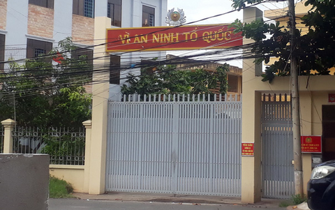 Ông Nguyễn Khắc Thủy đến nhà tạm giữ tự nguyện thi hành án - Ảnh 1. Ông Nguyễn Khắc Thủy đến nhà tạm giữ tự nguyện thi hành án - Ảnh 1.