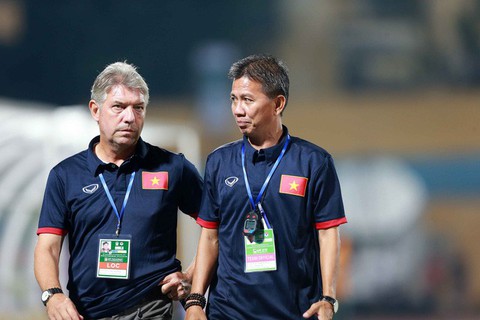 VFF thương thảo gia hạn hợp đồng với giám đốc kỹ thuật Jurgen Gede - Ảnh 1. VFF thương thảo gia hạn hợp đồng với giám đốc kỹ thuật Jurgen Gede - Ảnh 1.