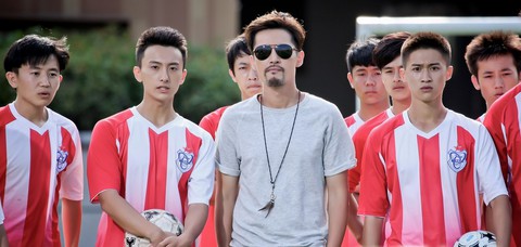 Ai còn nhớ Đội bóng Thiếu Lâm, World Cup người lang thang? - Ảnh 10. Ai còn nhớ Đội bóng Thiếu Lâm, World Cup người lang thang? - Ảnh 10.
