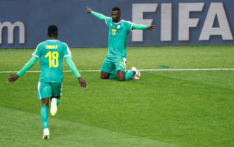 VAR - biểu tượng pháp trị của FIFA - Ảnh 1. VAR - biểu tượng pháp trị của FIFA - Ảnh 1.