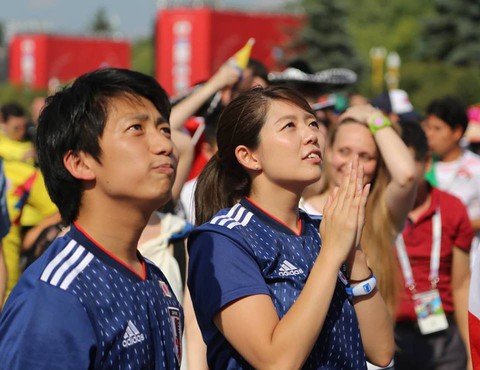 World Cup 2018 xao xuyến vì những bóng hồng châu Á - Ảnh 2. World Cup 2018 xao xuyến vì những bóng hồng châu Á - Ảnh 2.