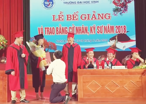 Phó bí thư Đoàn cầu hôn nữ sinh khi đang nghỉ phép - Ảnh 1. Phó bí thư Đoàn cầu hôn nữ sinh khi đang nghỉ phép - Ảnh 1.