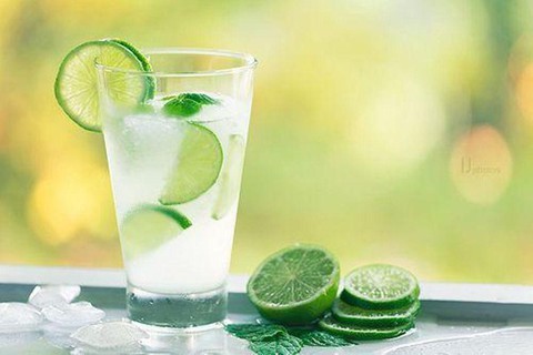 7 lợi ích của nước chanh với cơ thể - Ảnh 1. 7 lợi ích của nước chanh với cơ thể - Ảnh 1.