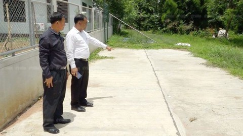 Bị cô giáo bỏ quên trên xe hơi, bé gái Thái Lan chết ngạt - Ảnh 4. Bị cô giáo bỏ quên trên xe hơi, bé gái Thái Lan chết ngạt - Ảnh 4.