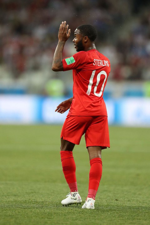 Tuyển Anh vừa thi đấu, vừa xịt chống muỗi trên sân World Cup - Ảnh 6. Tuyển Anh vừa thi đấu, vừa xịt chống muỗi trên sân World Cup - Ảnh 6.